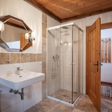 Huber * Kirchdorf in Tirol